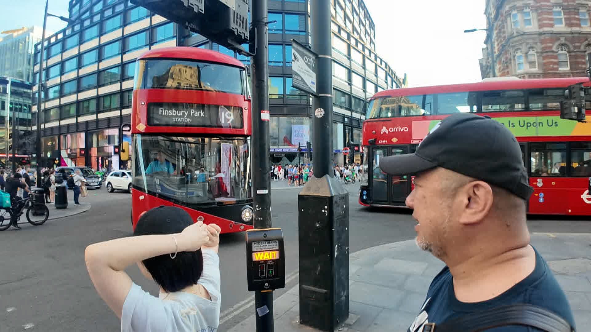 ケンコバくっきー！の世界の前のり in ロンドン_03