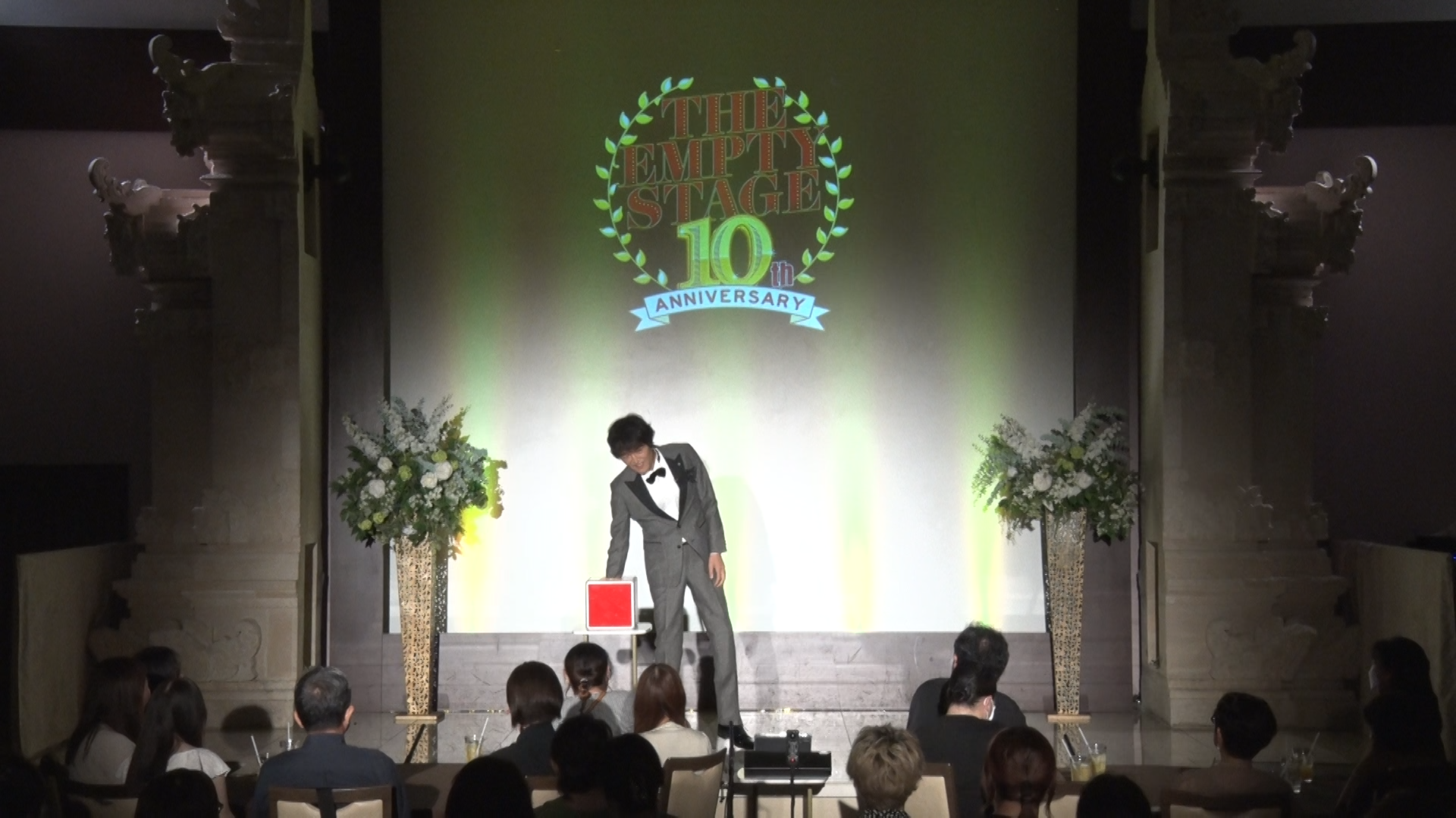 THE EMPTY STAGE_06