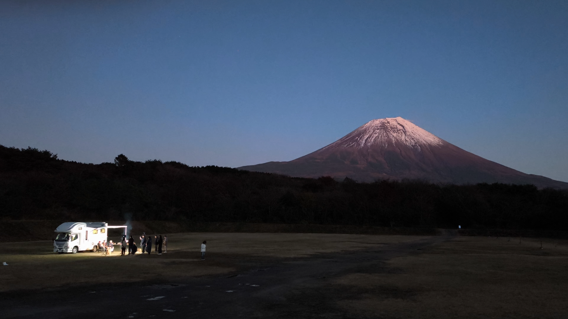 田村淳の夢を叶えるキャンピングカー_46